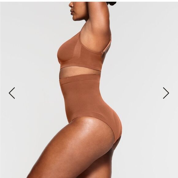 SKIMS NWT high-waisted brief core control in the color bronze size 4XL - Picture 2 of 6